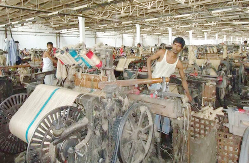 পাওনা নিয়ে অনিশ্চয়তায় পাটকল শ্রমিকরা